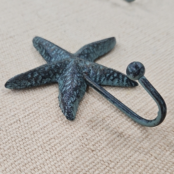 Verdigris Green Starfish Wall Hooks Decor - Picture 5 of 6